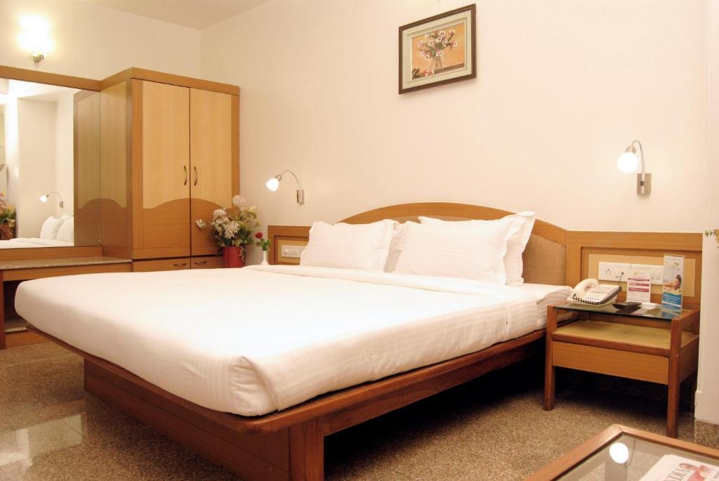 The Ambience Hotel プネ 部屋 写真